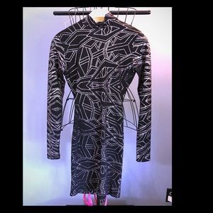 Black w gold sparkle long sleeve dress size small